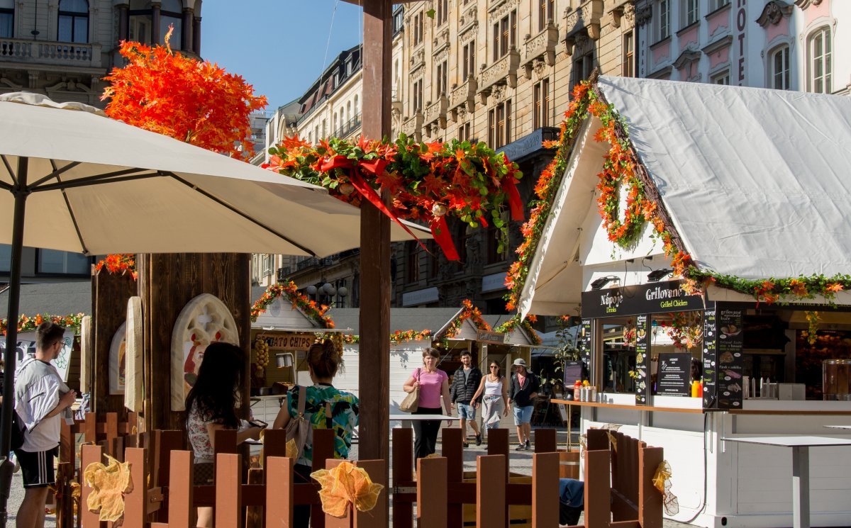 Autumn market, Wenceslas square