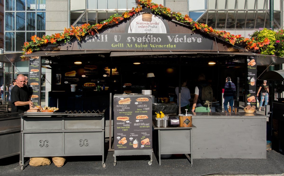 Autumn market, Wenceslas square