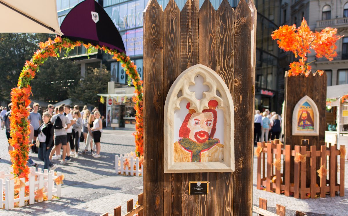 Autumn market, Wenceslas square