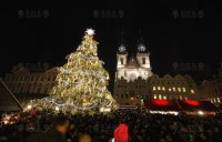 VIDEO: Light animation with music - Old Town Square, Prague 2014