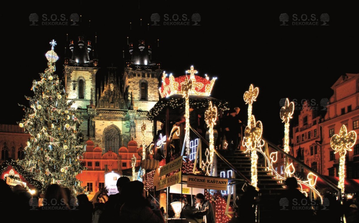 VIDEO: Christmas tree animation, Old Town Square, Prague