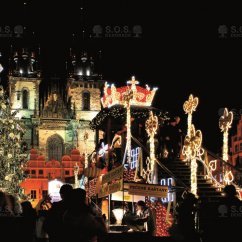 VIDEO: Christmas tree animation, Old Town Square, Prague